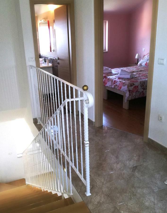 Apartment Luce Pićan المظهر الخارجي الصورة